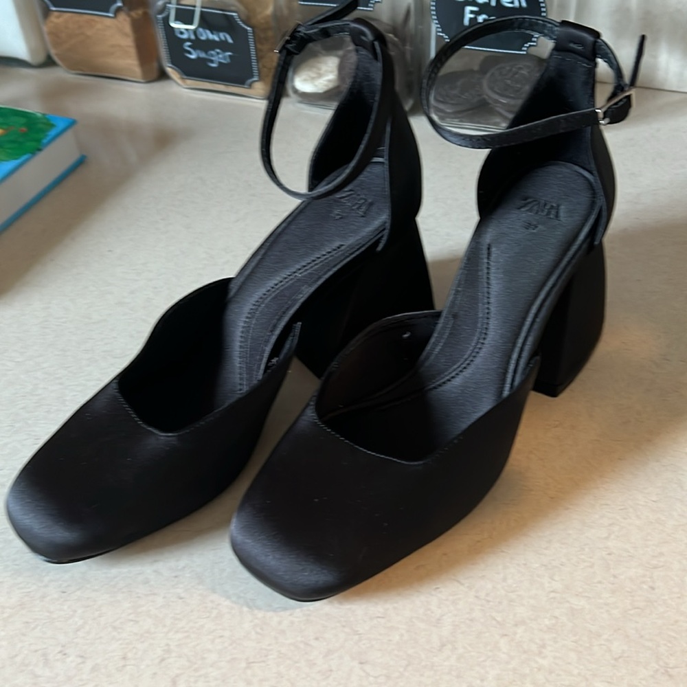 Zara Lexi Black Satin Ankle Strap With a Block Heel Size: 6.5